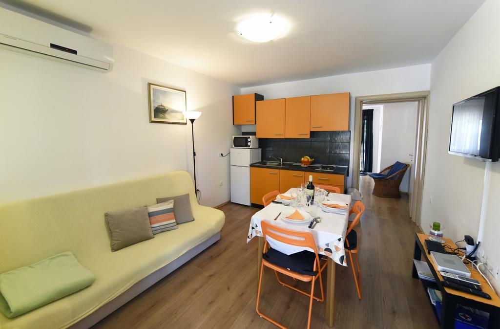 Apartments Rudy ヤドラニヴォ エクステリア 写真
