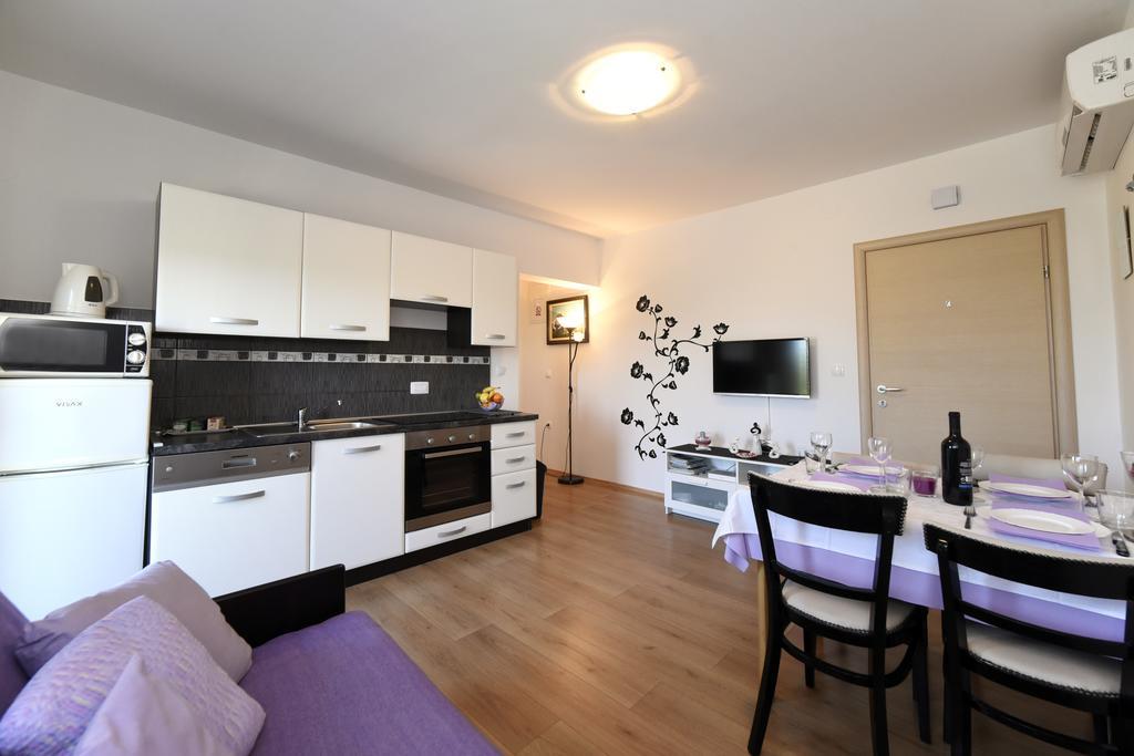 Apartments Rudy ヤドラニヴォ エクステリア 写真