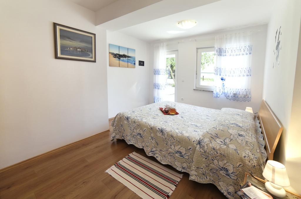 Apartments Rudy ヤドラニヴォ エクステリア 写真