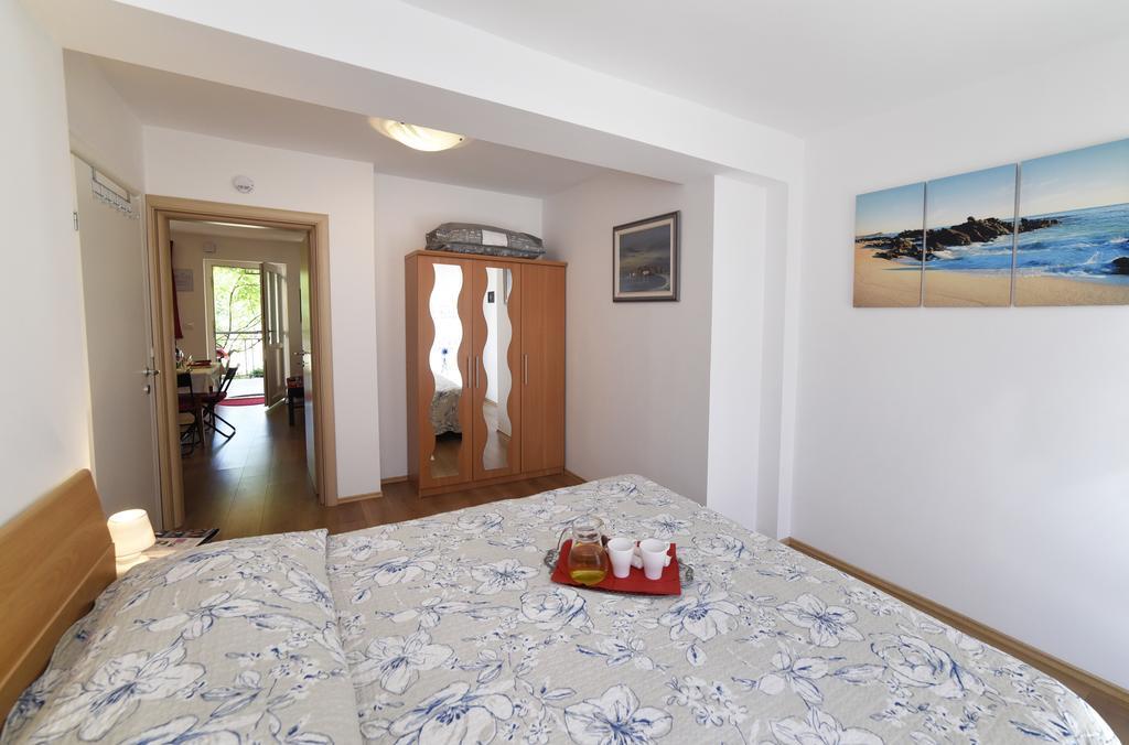 Apartments Rudy ヤドラニヴォ エクステリア 写真