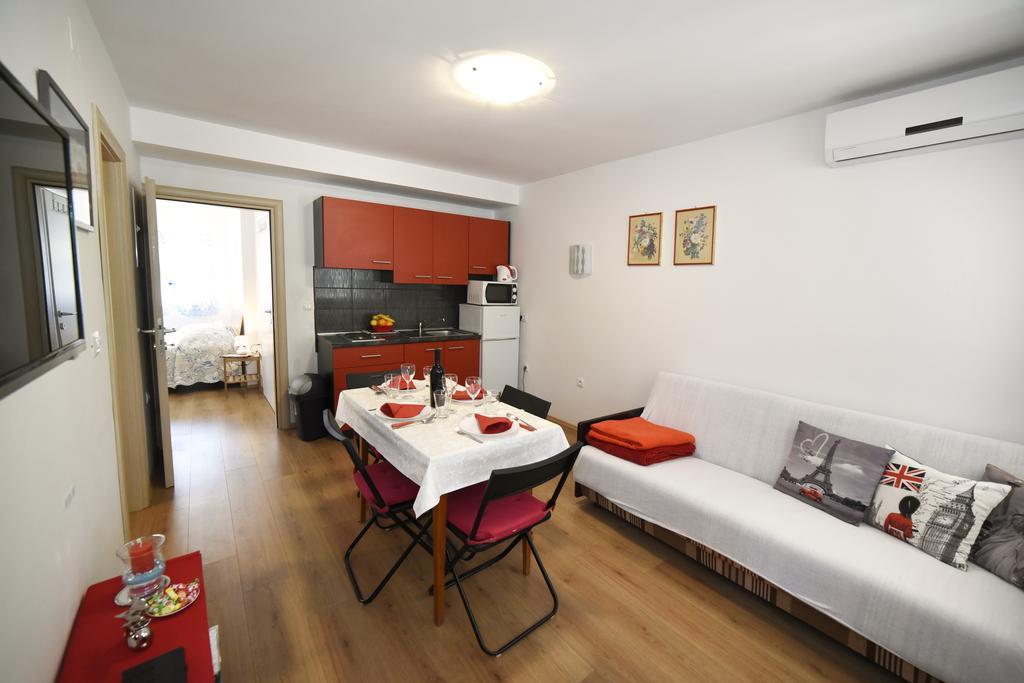 Apartments Rudy ヤドラニヴォ エクステリア 写真