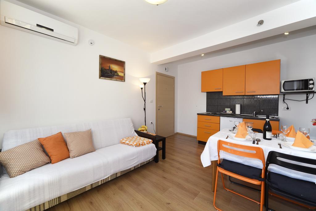 Apartments Rudy ヤドラニヴォ エクステリア 写真