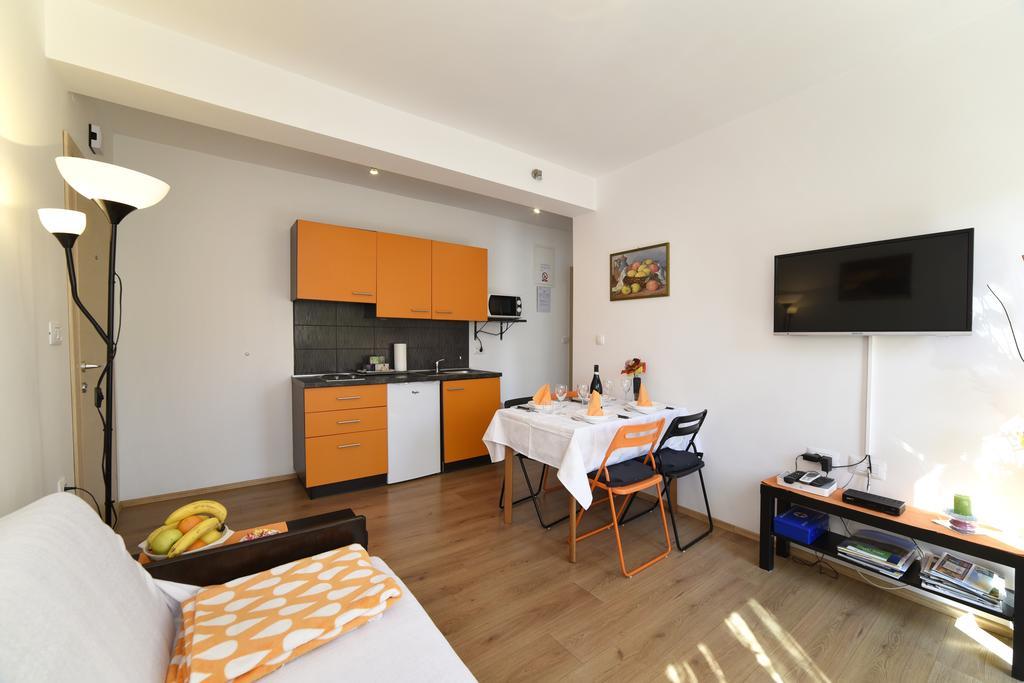 Apartments Rudy ヤドラニヴォ エクステリア 写真